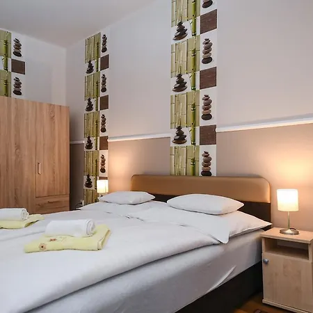 Jókai Family Apartman *